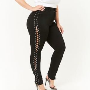 NWT Black skinny pants with lace up sides